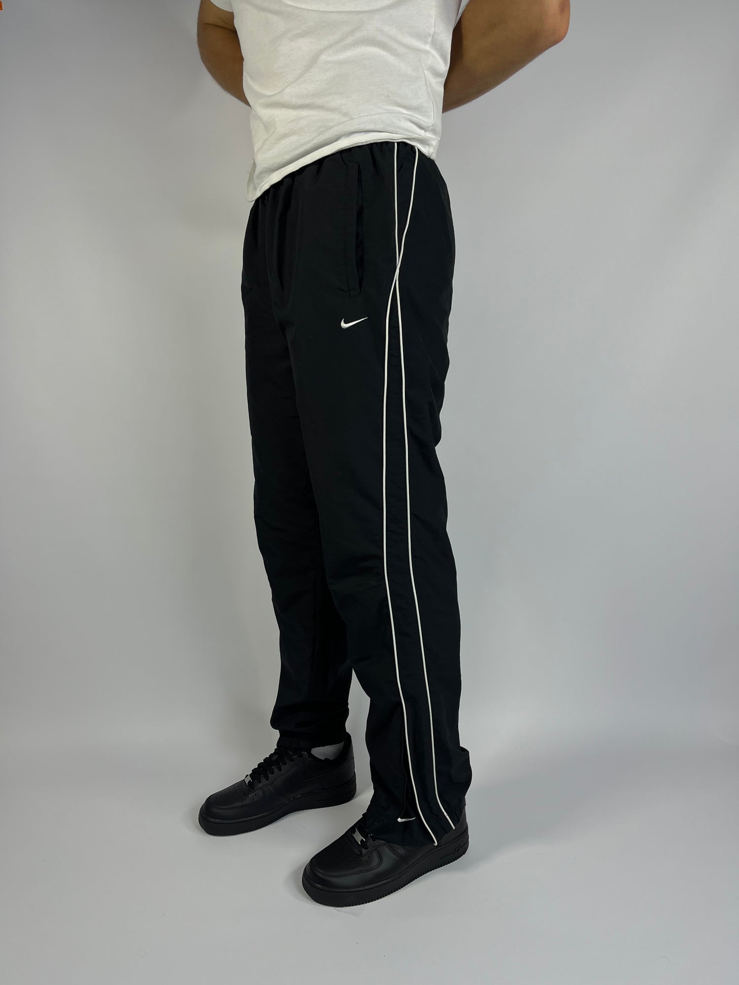 SUPER RARE Nike Vintage Trackpants Black - (M)