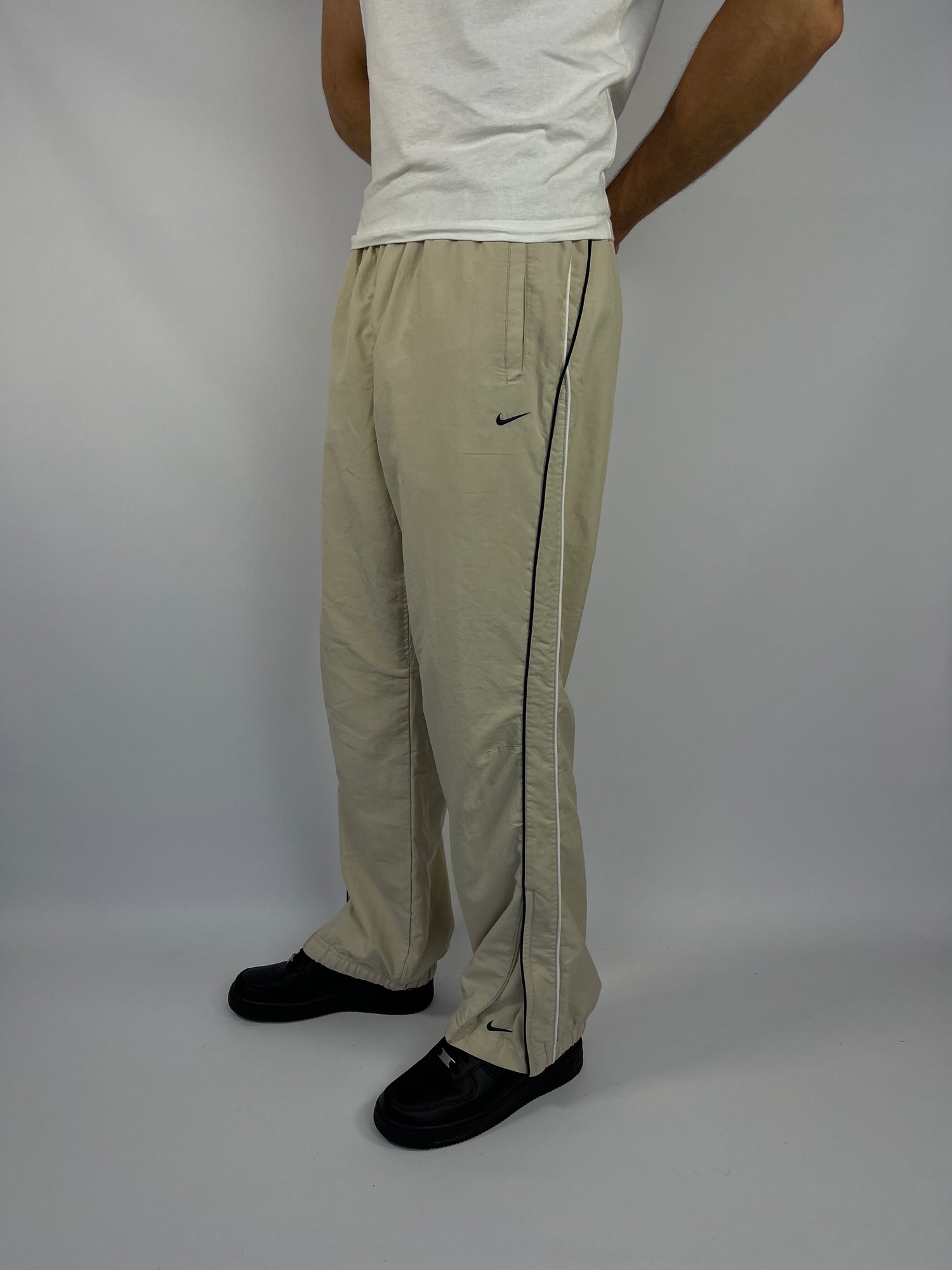 SUPER RARE Nike Vintage Trackpants Cream - (L)