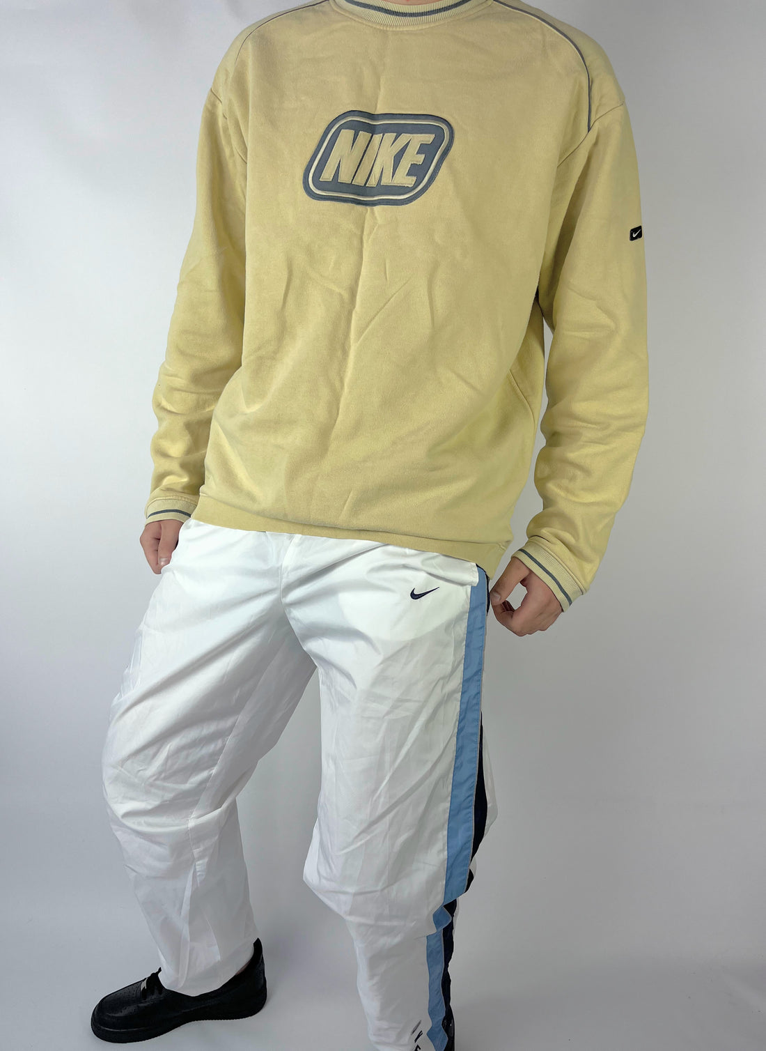 RARE Nike Vintage Sweatshirt Cream - (XL)