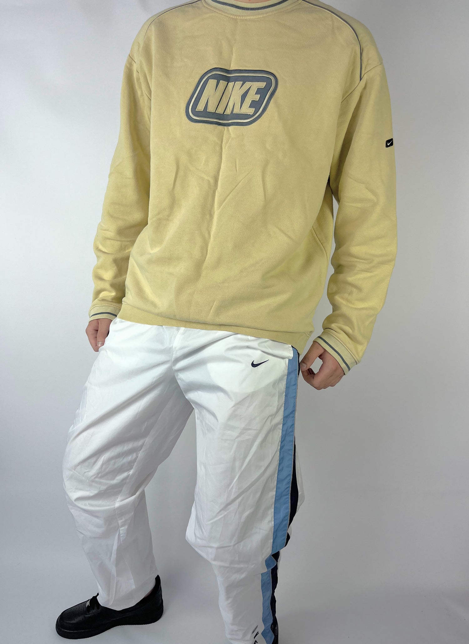 RARE Nike Vintage Sweatshirt Cream - (XL)
