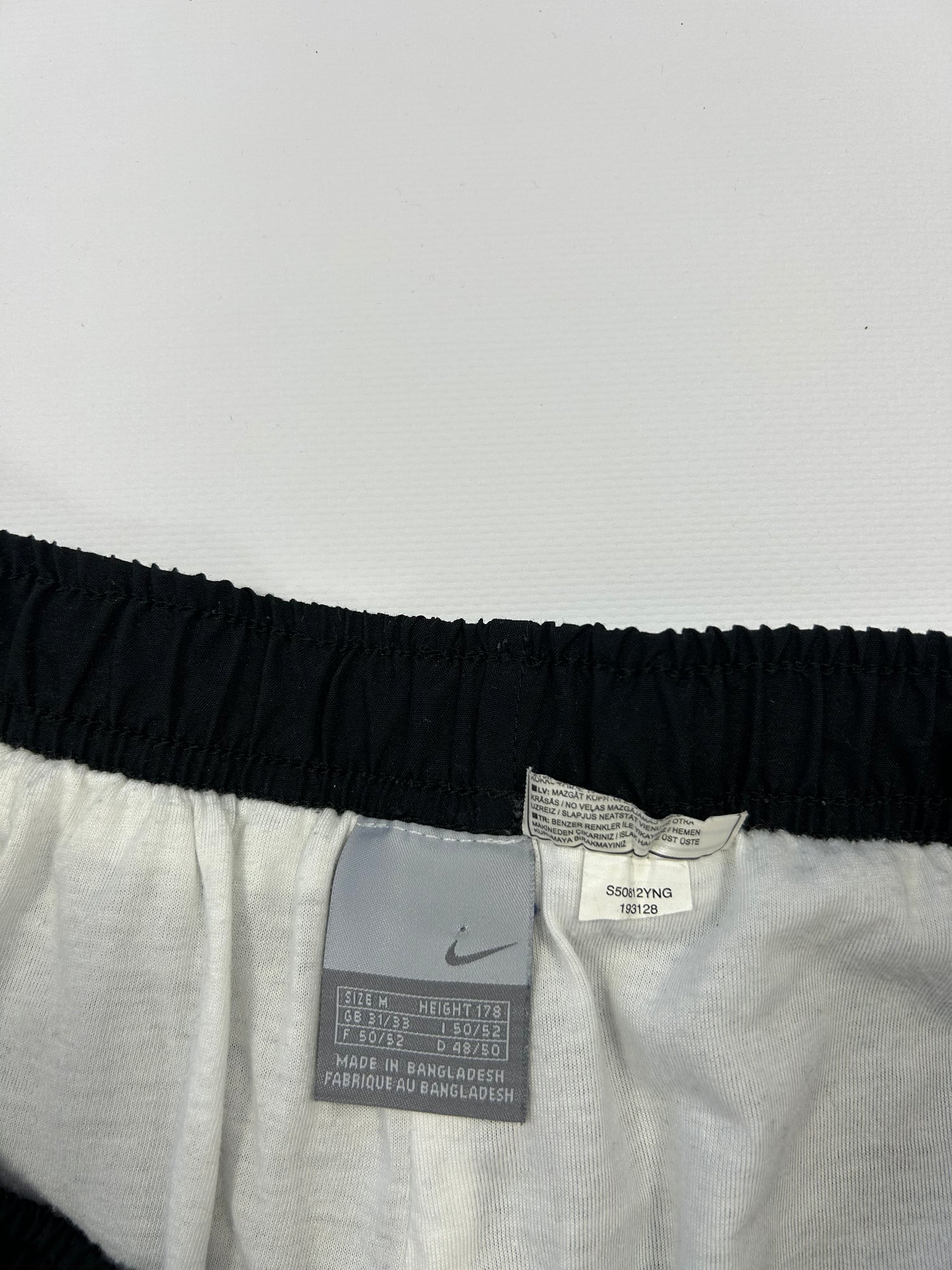 SUPER RARE Nike Vintage Trackpants Black - (M)